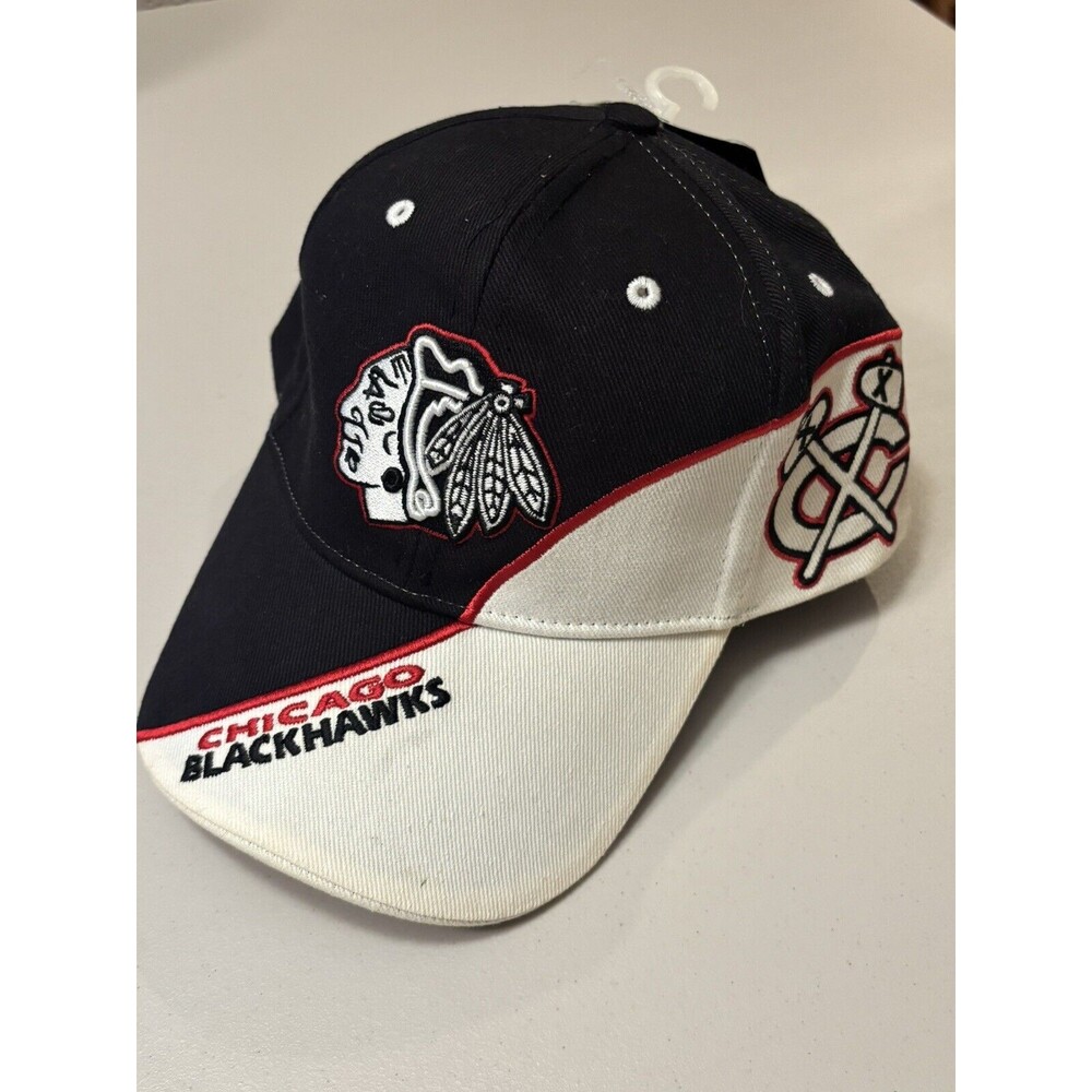 Chicago Blackhawks Fan Favorite Baseball Cap One Size New with Tags SEE PHOTOS